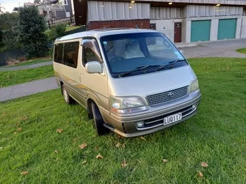 Toyota Hiace 1997 photo 3