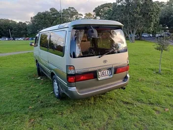 Toyota Hiace 1997 photo 5