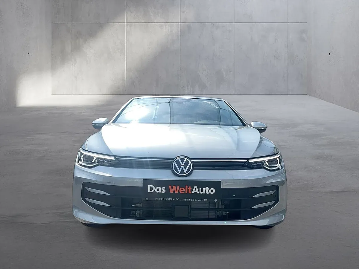Volkswagen Golf 2026 photo 2