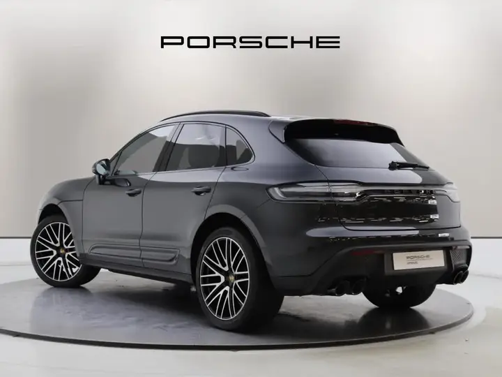 Porsche Macan 2024 photo 2