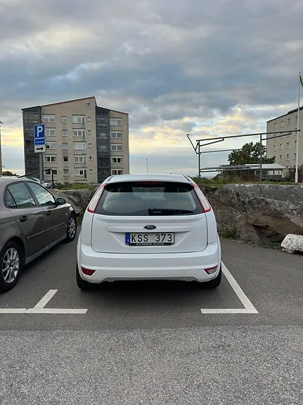 Ford Focus 2010 photo 3