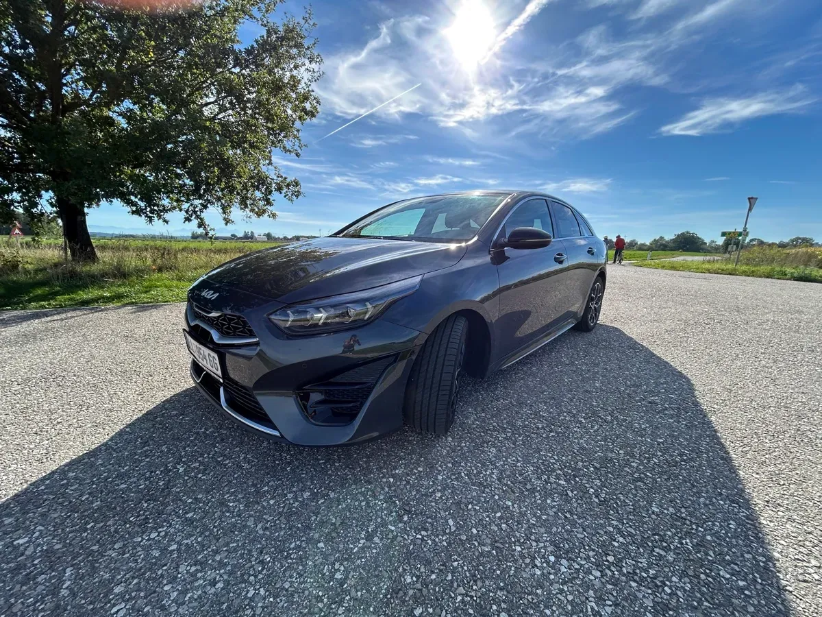 Kia Proceed