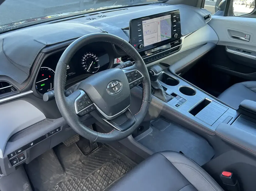 Toyota Sienna 2024 photo 4