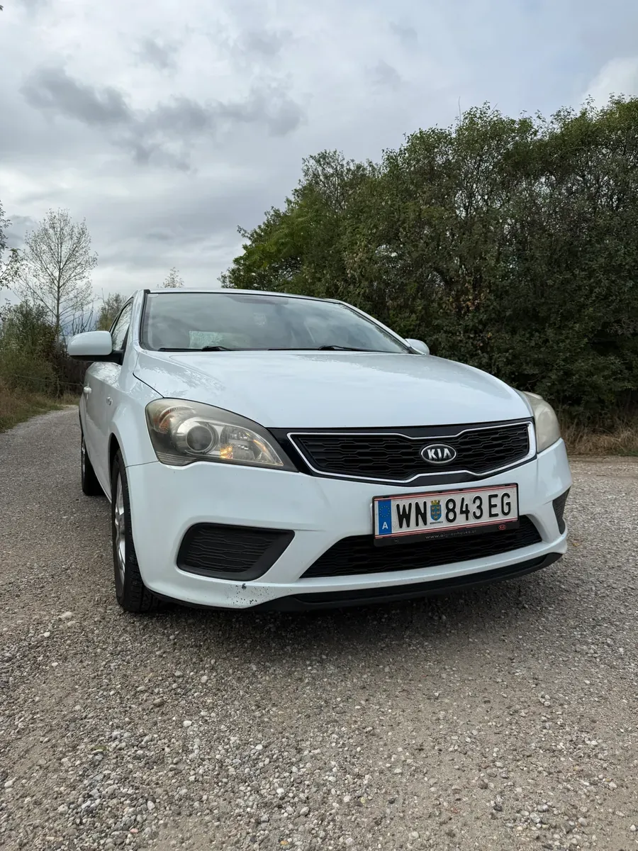 Kia Proceed