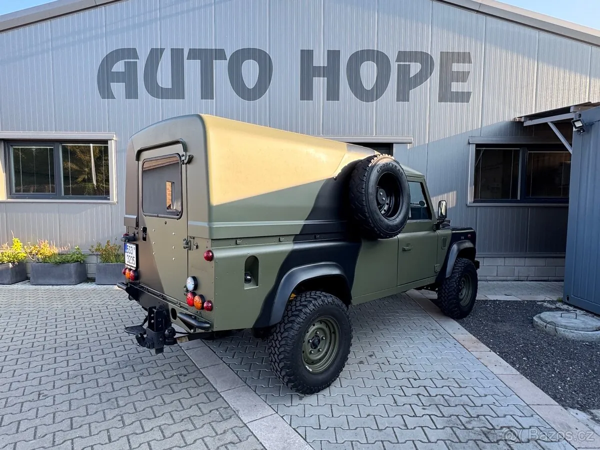 Land Rover Defender 1999 photo 3