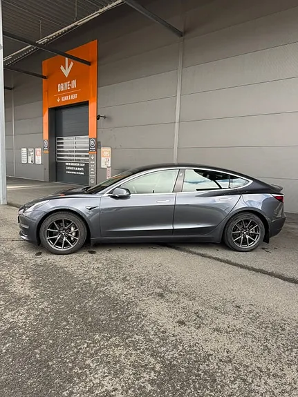 Tesla Model 3 2019 photo 2