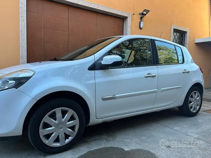 Renault Clio 2009 photo 5