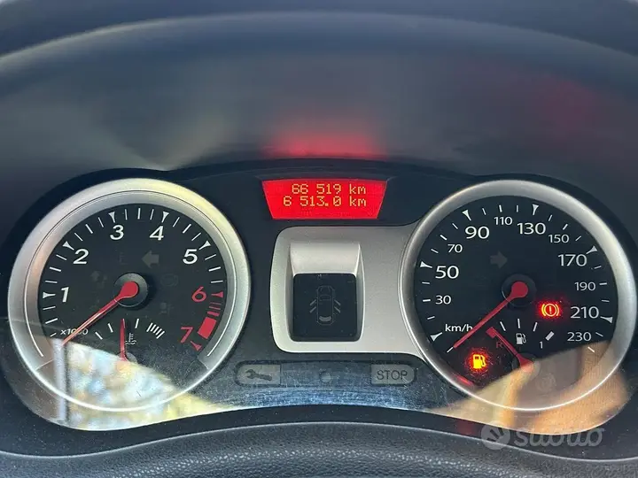 Renault Clio 2009 photo 3