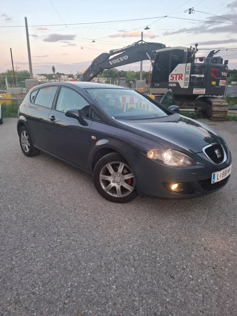 Seat Leon 2006 photo 2