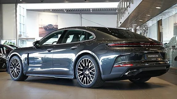 Porsche Panamera 4 2026 photo 2