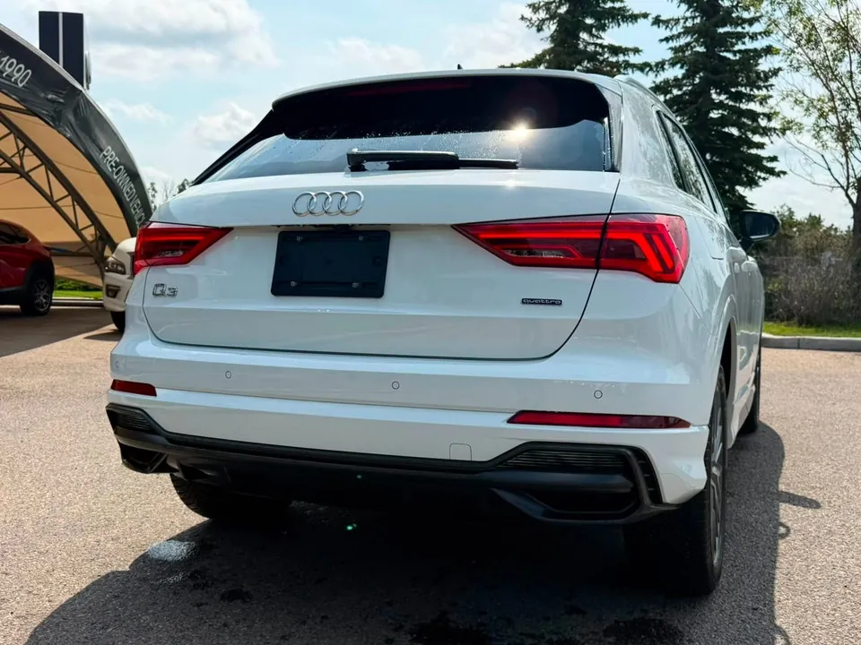 Audi Q3 2022 photo 3