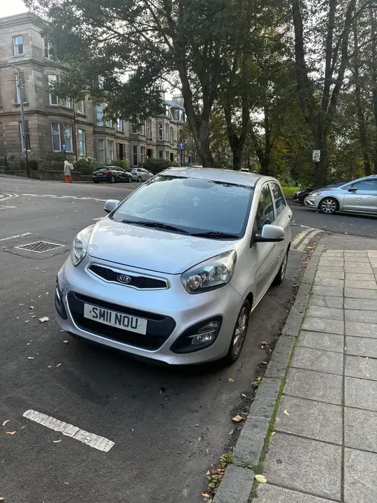 Kia Picanto 2011 photo 2