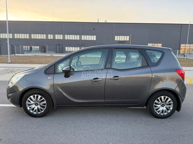 Opel Meriva 2012 photo 4