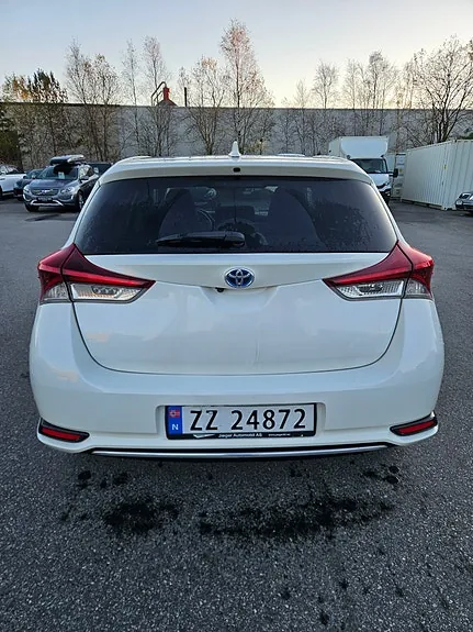 Toyota Auris 2017 photo 5