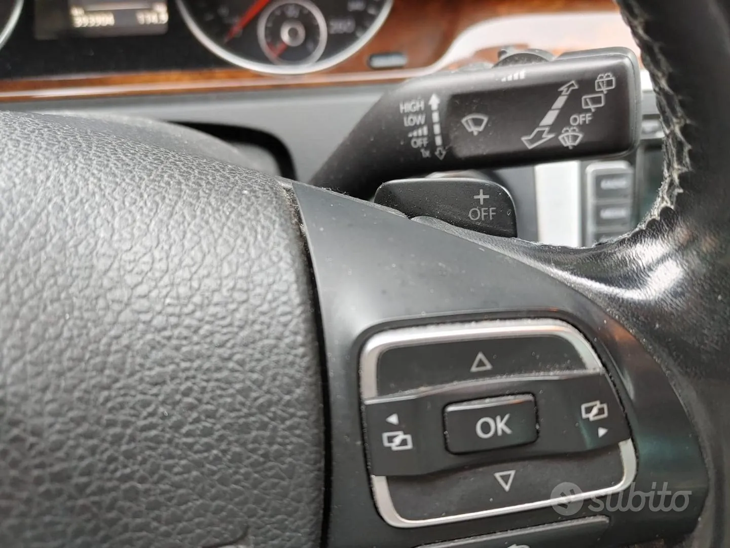 Volkswagen Passat 2012 photo 2