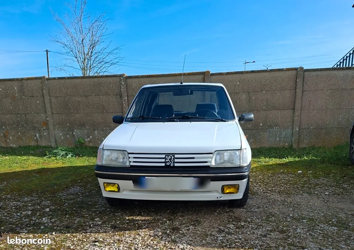 Peugeot 205 1998 photo 3
