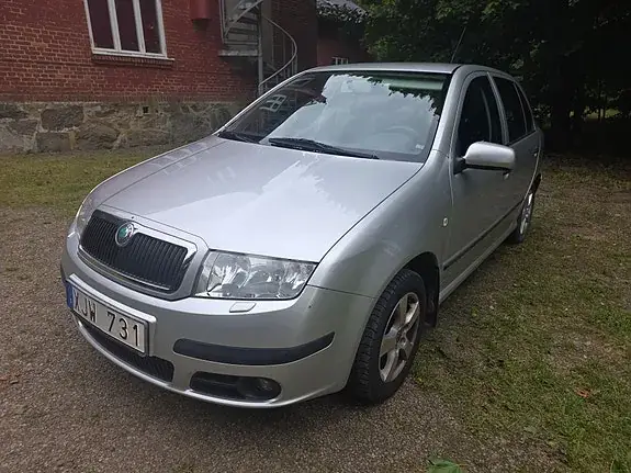 Skoda Fabia 2006 photo 2