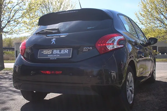 Peugeot 208 2014 photo 5