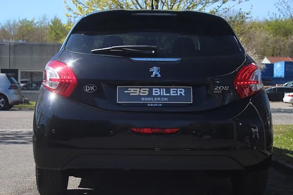 Peugeot 208 2014 photo 4