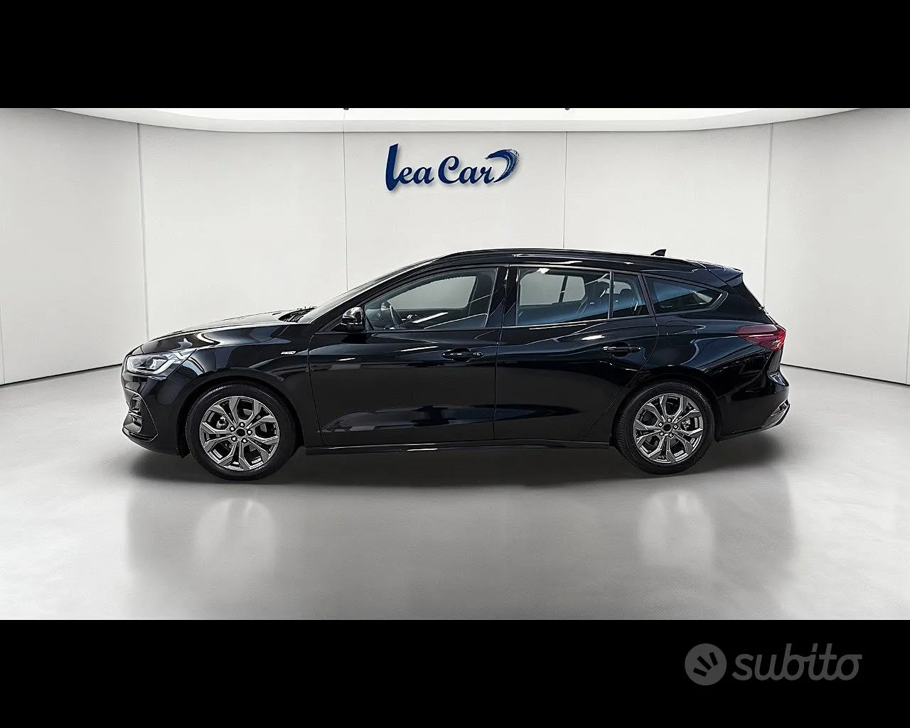 Ford Focus 2022 photo 2