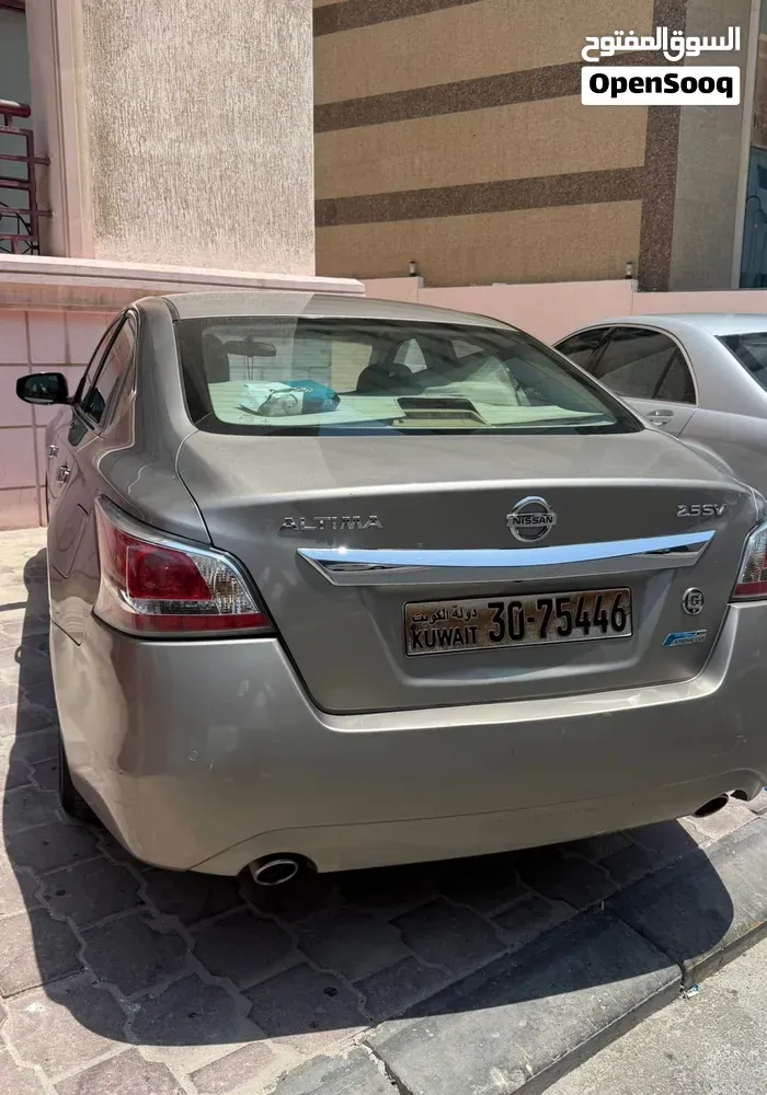 Nissan Altima 2015 photo 2