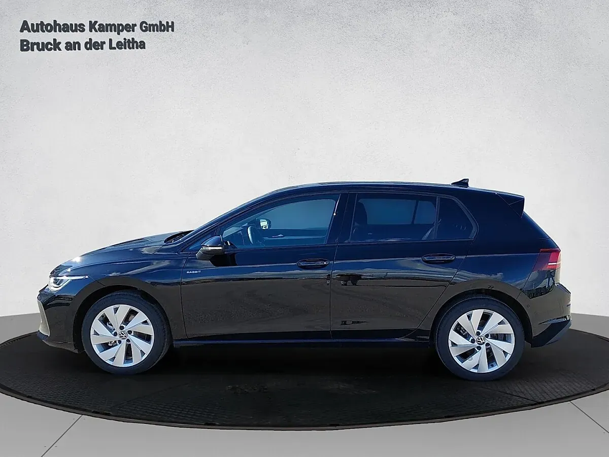 Volkswagen Golf 2026 photo 2