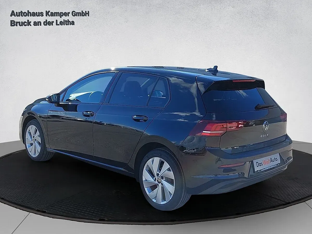 Volkswagen Golf 2026 photo 3