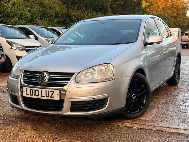 Volkswagen Jetta 2010 photo 2