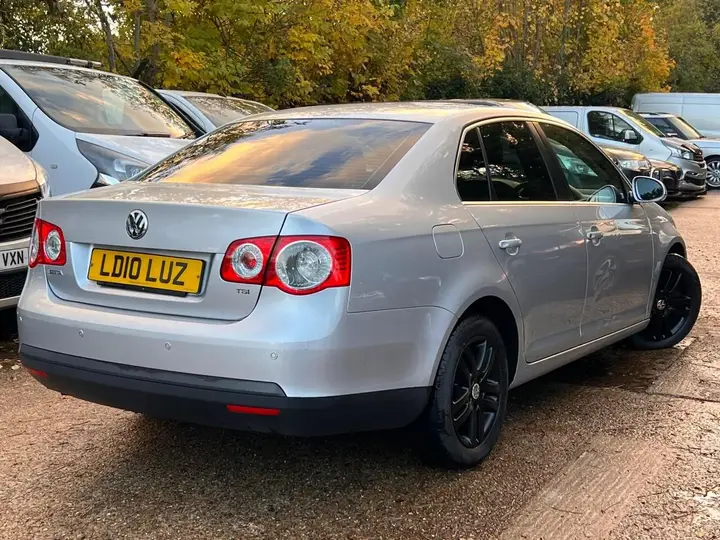 Volkswagen Jetta 2010 photo 5