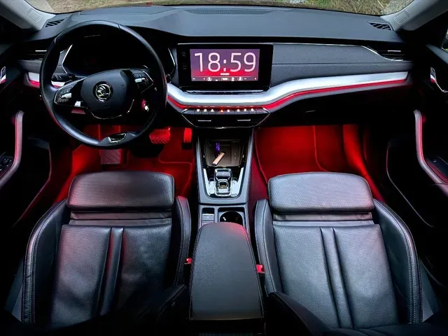 Skoda Octavia Combi 2022 photo 2