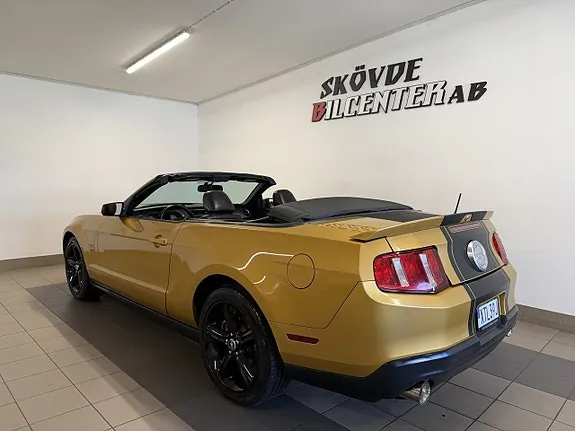 Ford Mustang 2010 photo 3