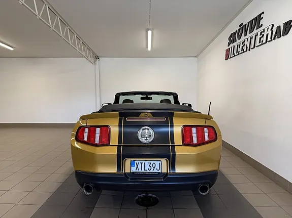 Ford Mustang 2010 photo 4