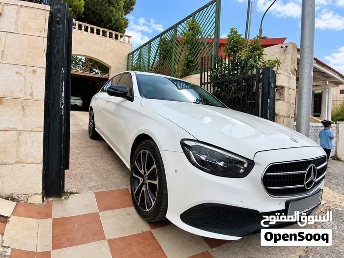 Mercedes-Benz E-Class 2022 photo 2