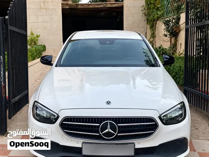 Mercedes-Benz E-Class 2022 photo 3