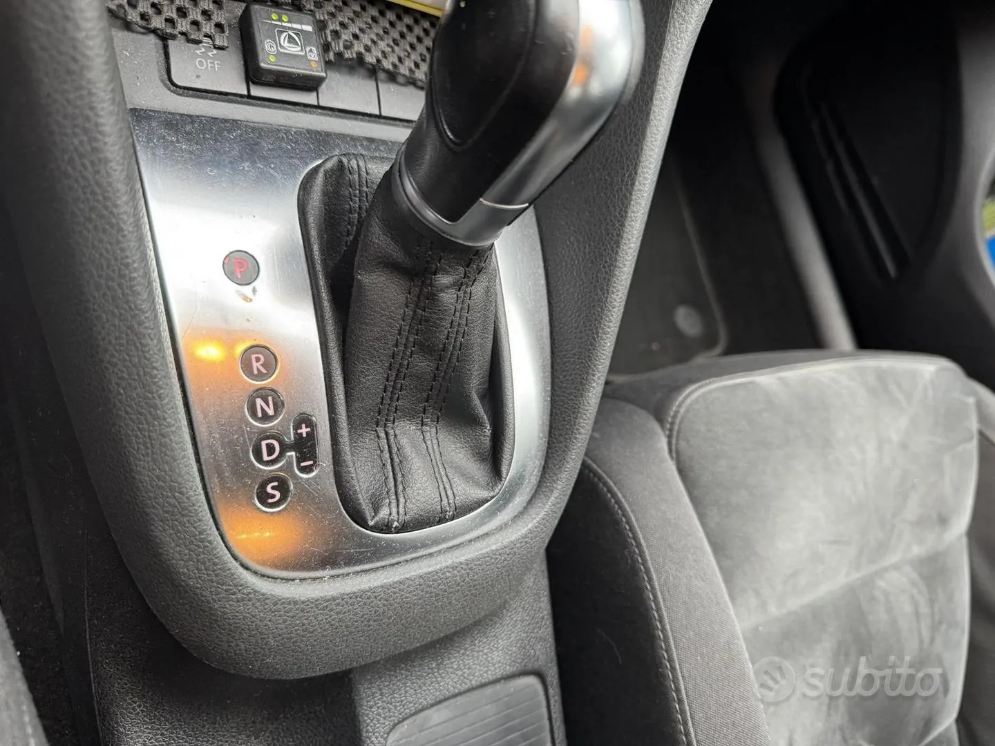 Volkswagen Golf 2011 photo 4