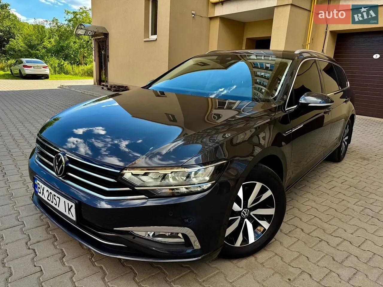 Volkswagen Passat 2021 photo 2