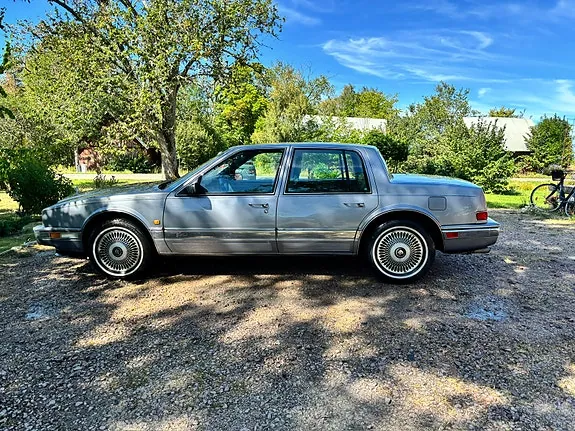 Cadillac Seville 1990 photo 2