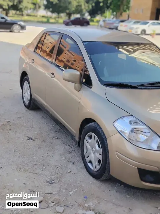 Nissan Tiida 2011 photo 3