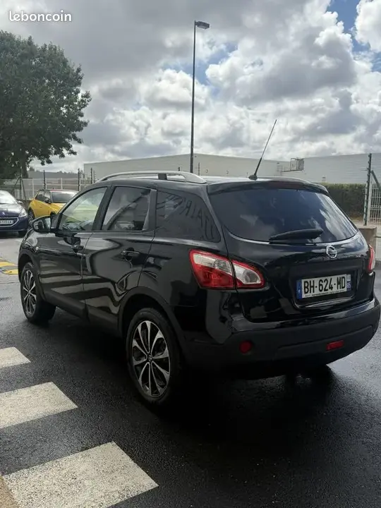 Nissan Qashqai 2010 photo 3