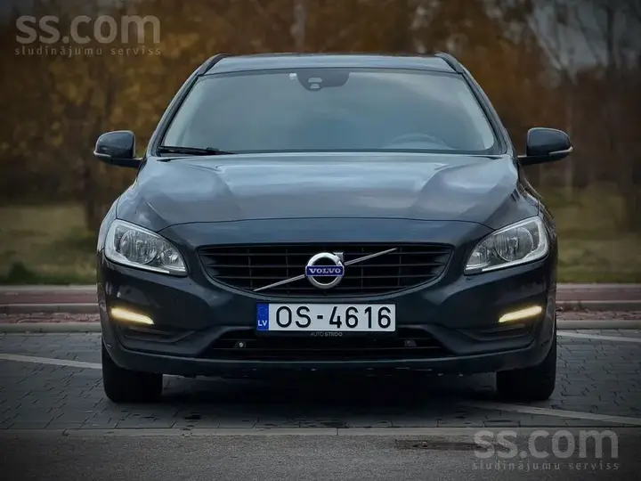 Volvo V60 2017 photo 2