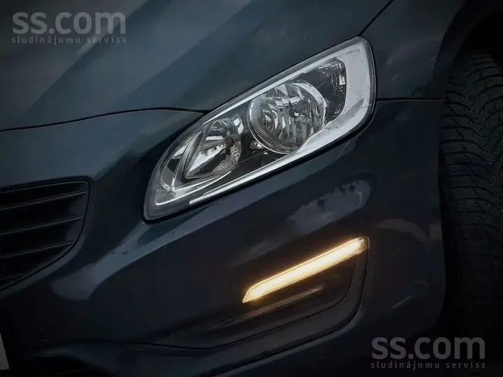 Volvo V60 2017 photo 4