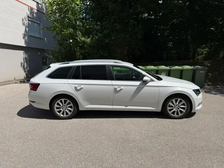 Skoda Superb 2016 photo 3