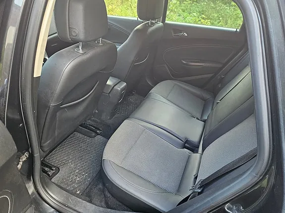Opel Astra 2013 photo 3