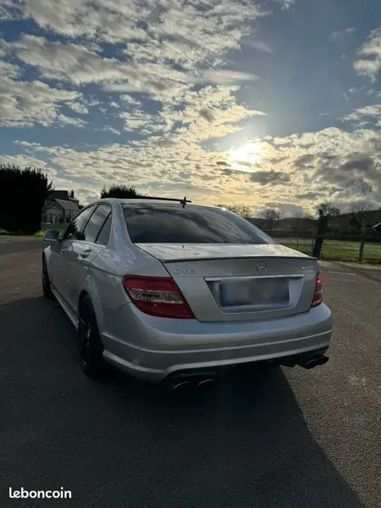 Mercedes-Benz C-Class 2010 photo 2