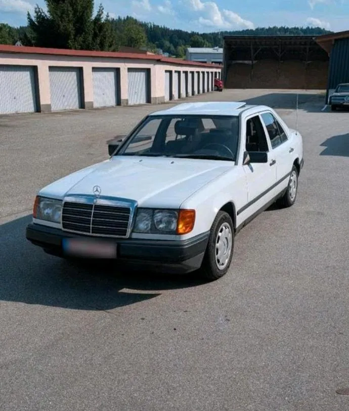 Mercedes-Benz W124