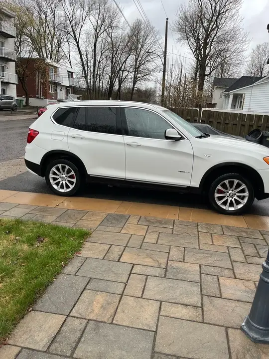 BMW X3 2011 photo 2