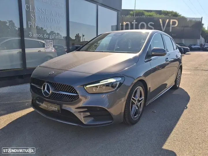 Mercedes-Benz B 180