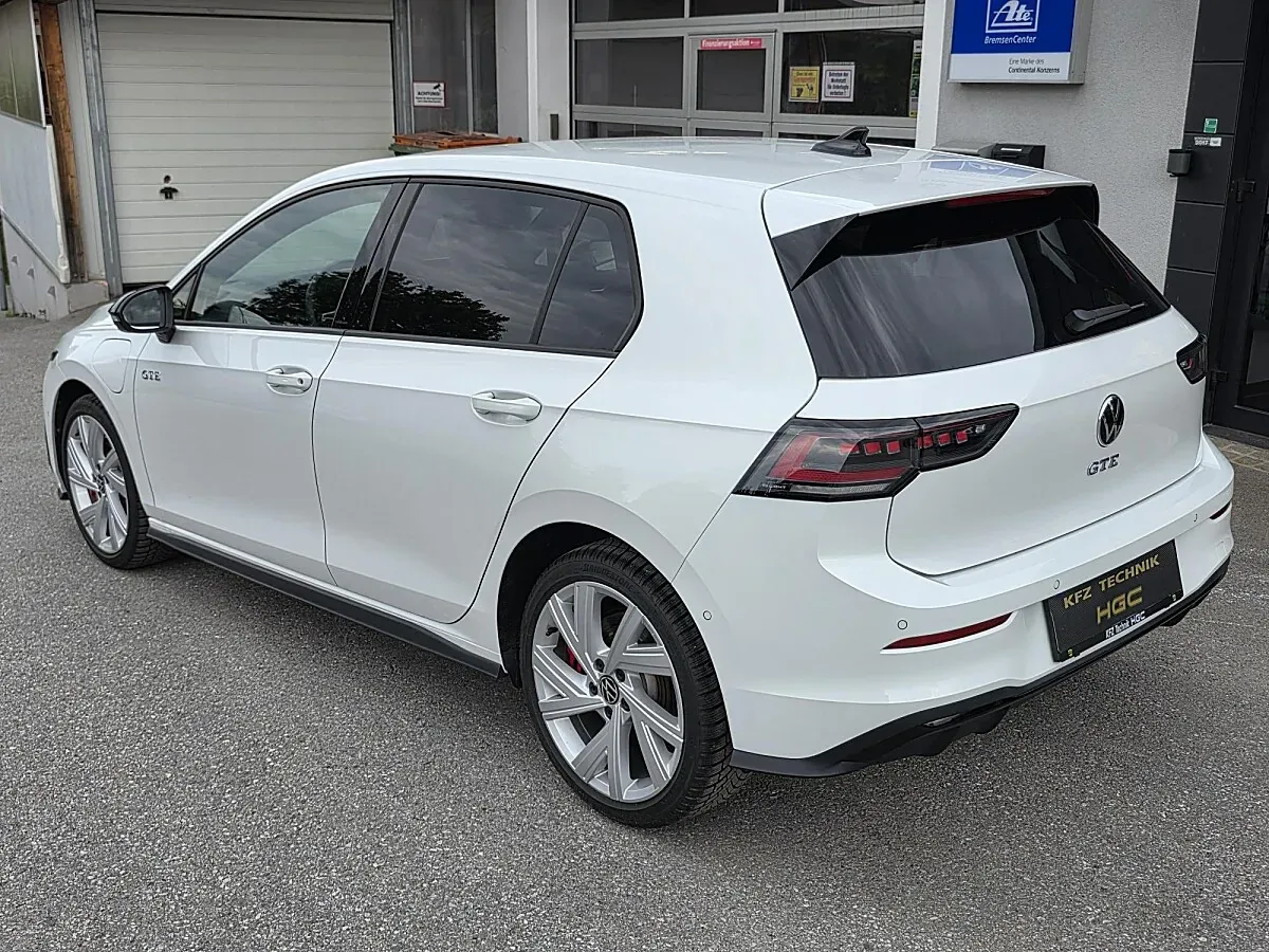 Volkswagen Golf 2025 photo 3
