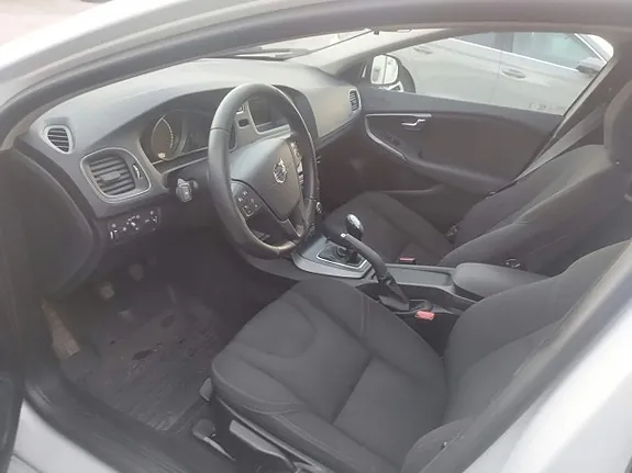 Volvo V40 2016 photo 3
