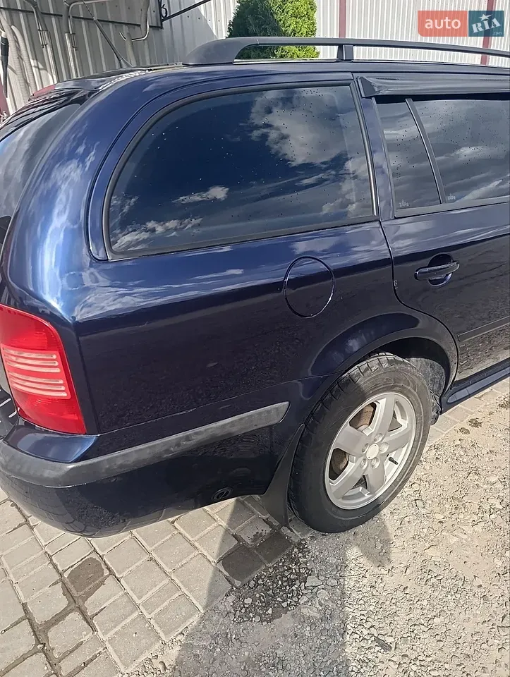 Skoda Octavia 2004 photo 4